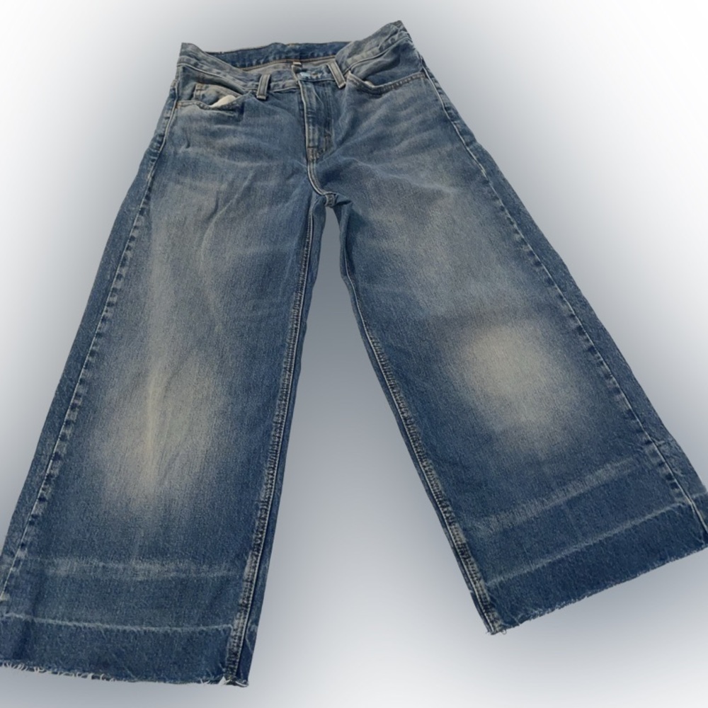 Doll house , 5 , blue jeans
